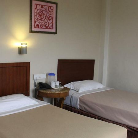 Floral Hotel Pasir Gudang Luaran gambar